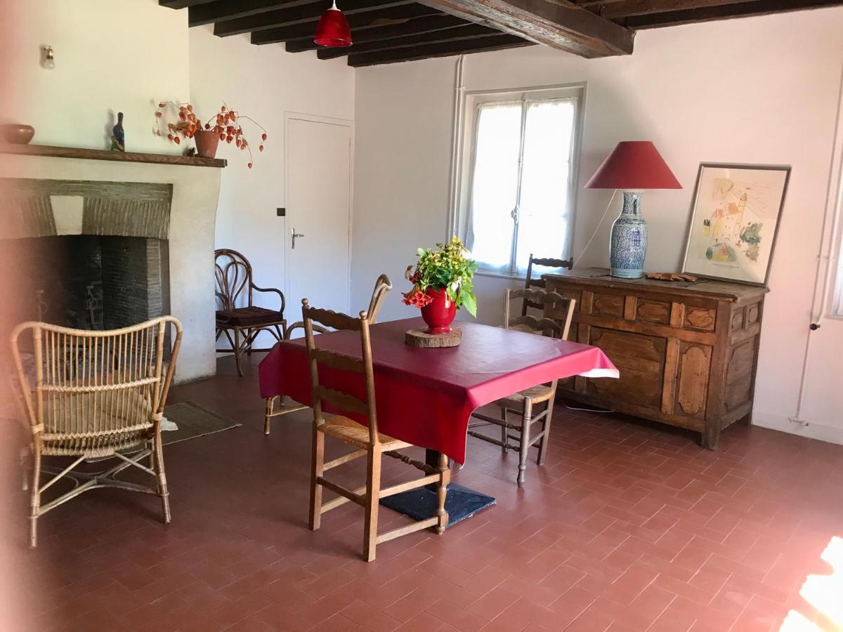 Gite De Mauxe Acquigny Exterior foto