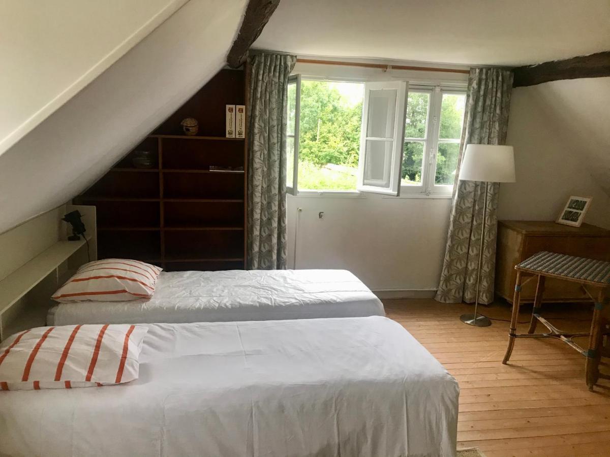 Gite De Mauxe Acquigny Exterior foto